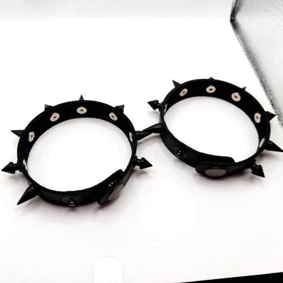 Gothic Black Spiked Vegan Leather Bracelets Set of 2 Unisex -New - Picture 4 of 9